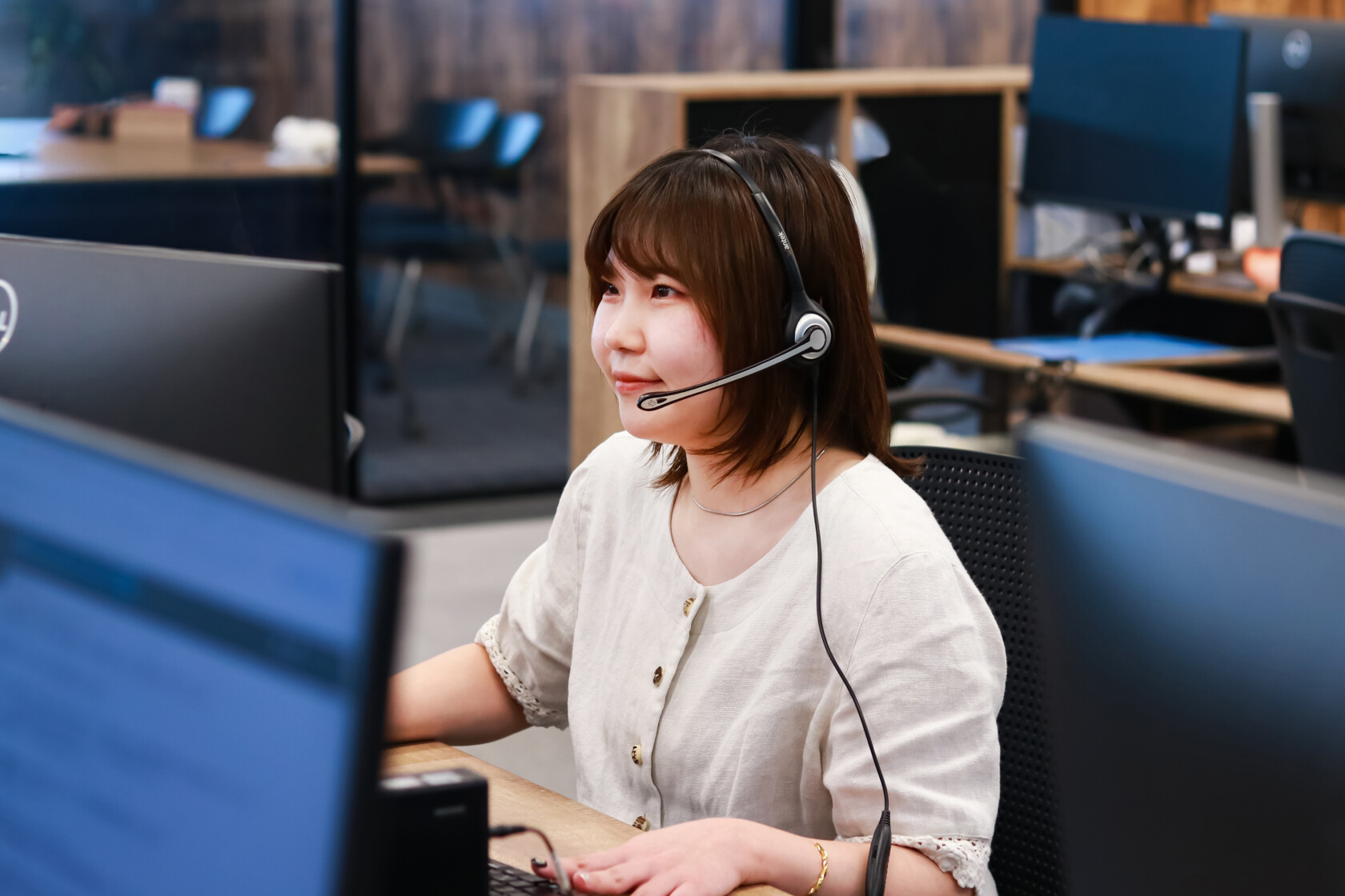 カスタマーサポートスタッフ